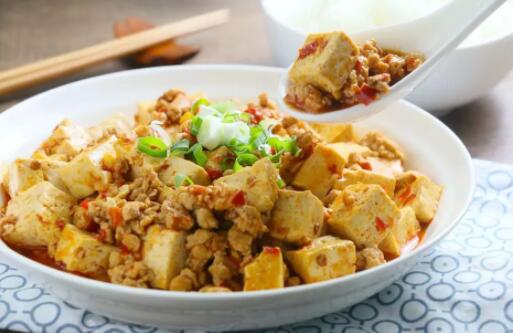 外酥里嫩之香煎豆腐饼1