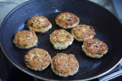 外酥里嫩之香煎豆腐饼16