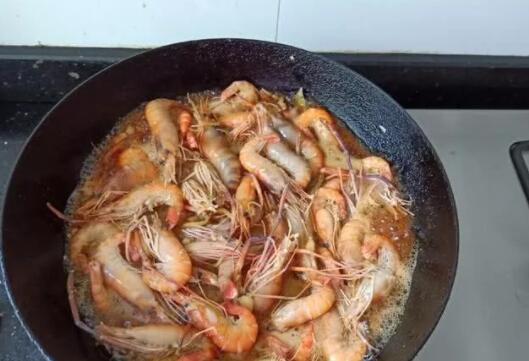 儿童食谱家常菜之草虾的做法10