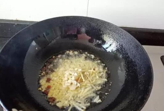 儿童食谱家常菜之草虾的做法7