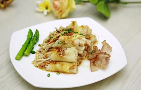金针菇怎么做好吃 炒金针菇的做法大全6