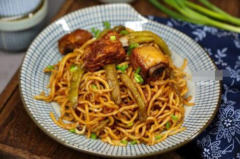 家常豆角焖面的做法1