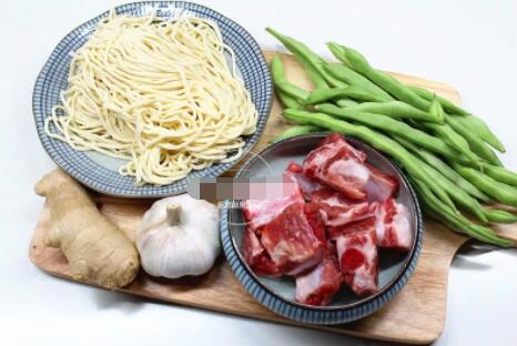 家常豆角焖面的做法4