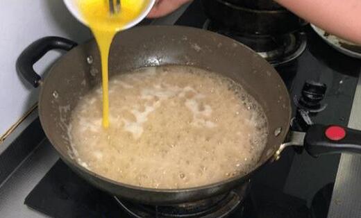 疙瘩汤怎么做 鸡蛋疙瘩汤的家常做法9