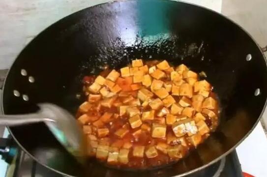 麻婆豆腐是哪个地方的菜 麻婆豆腐的简单家常做法7