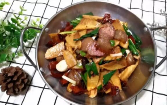 冬笋腊肉怎么做好吃 冬笋腊肉的做法1