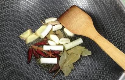 鳇鱼炖土豆3