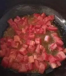 金针菇番茄肥牛锅3