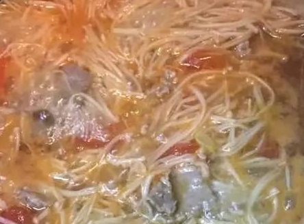 金针菇番茄肥牛锅5