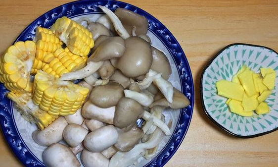 牛骨杂菇汤3