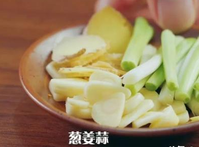 生爆牛肉9