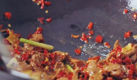 生爆牛肉10