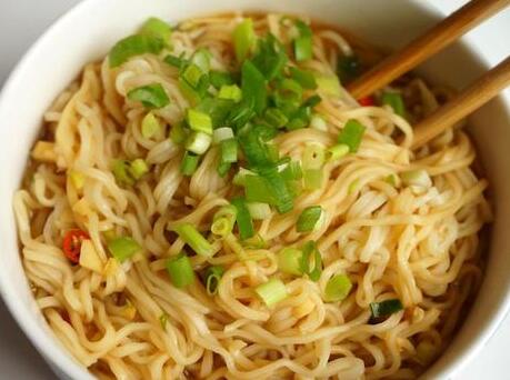 酸辣方便面9