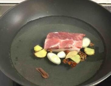 老干妈五花肉2