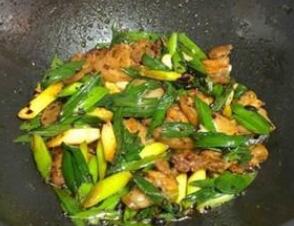老干妈五花肉8