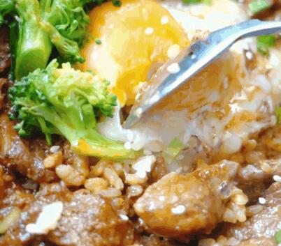 电饭锅版牛肉丼饭的做法3