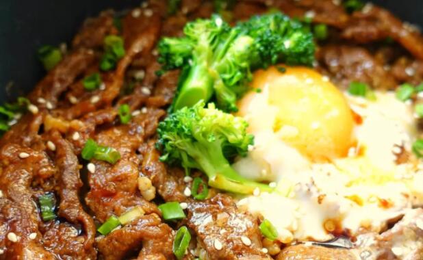 电饭锅版牛肉丼饭的做法5