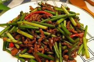 蒜苔炒肉1