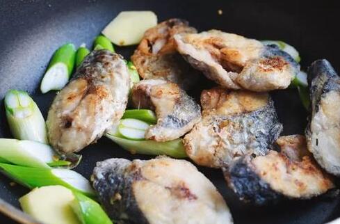 烧鲅鱼泡饼子9
