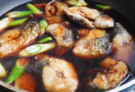 烧鲅鱼泡饼子12