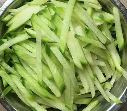 鲫鱼青萝卜汤5