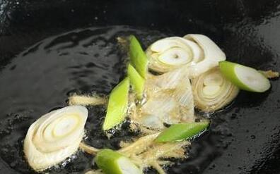 葱姜炒甲虾3
