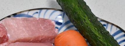 胡萝卜和黑木耳炒肉丝3