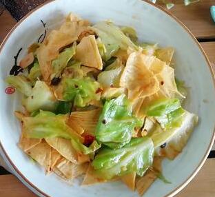 包菜炒油豆皮8