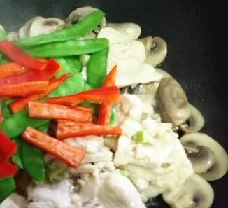 鸡胸肉炒口蘑8