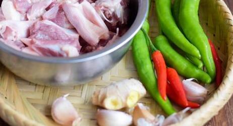 辣椒炒鸭肉3