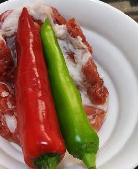莴笋炒肉2