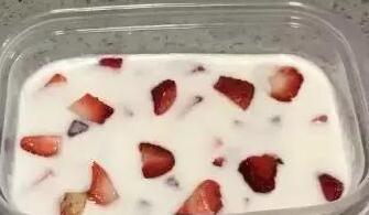 草莓牛奶冻7