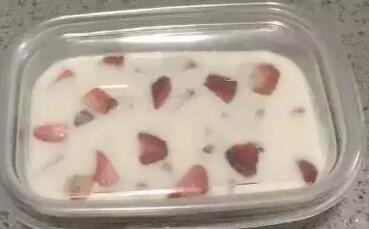 草莓牛奶冻8