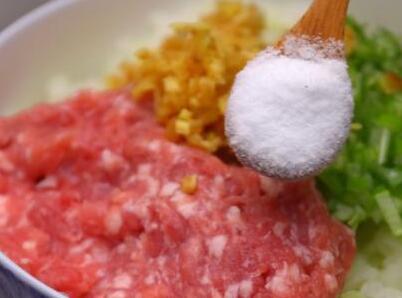 萝卜猪肉蒸饺7