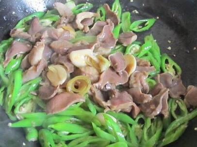 青椒炒鸡胗9