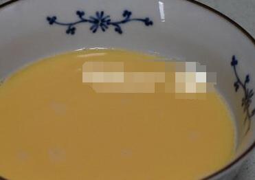 㴻7