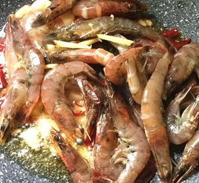 蒜苗香辣虾6