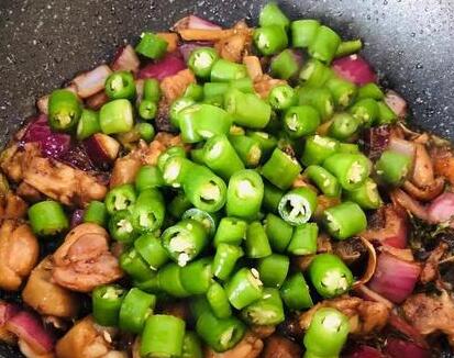 双椒煎鸡腿肉8