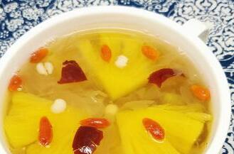 菠萝银耳汤1