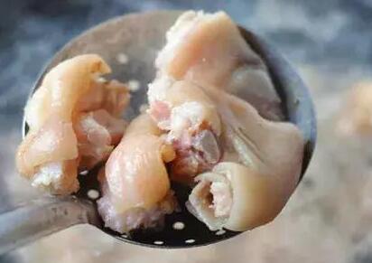 电饭煲焖猪蹄5