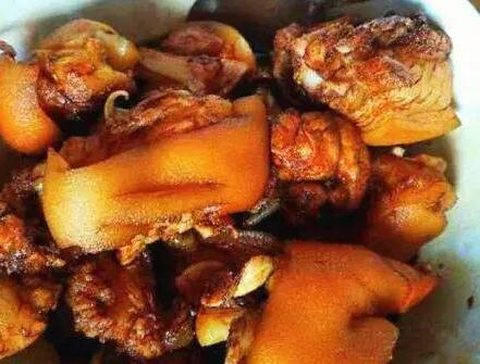 电饭煲焖猪蹄6