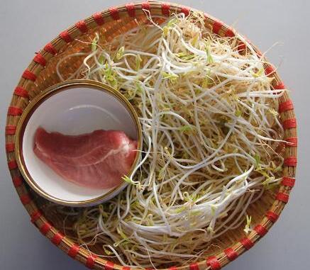 绿豆芽炒肉片2