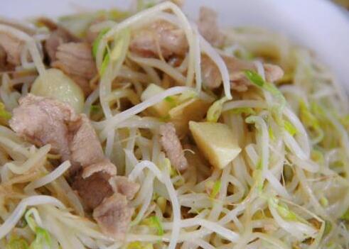 绿豆芽炒肉片10