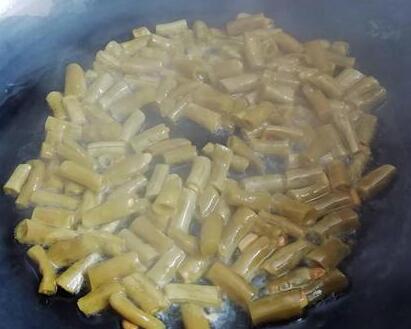 酸豆角烧魔芋6