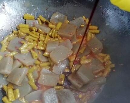 酸豆角烧魔芋9