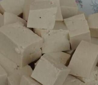 皮蛋金针菇酸辣豆腐汤2