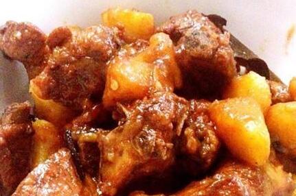 土豆烧排骨2