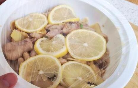 秘制柠檬鸡爪9
