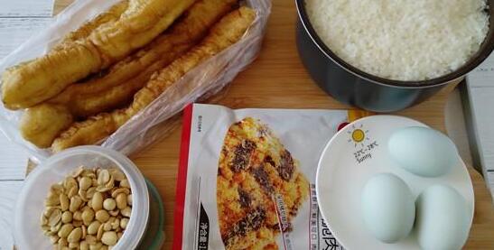 咸蛋肉松糯米饭团2