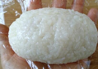 咸蛋肉松糯米饭团7